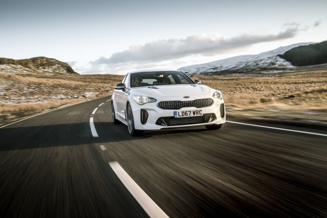 2019_kia_stinger_gt-line_uk_model_010.jpg